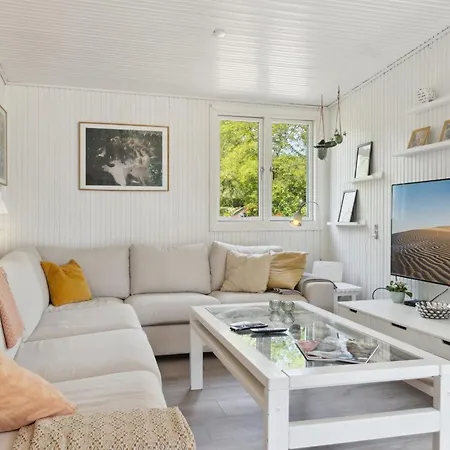 Thorlak - 860m From The Sea By Interhome Bøtø By